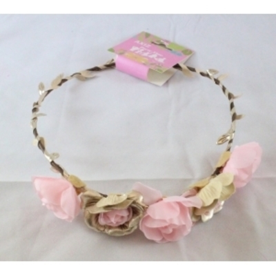 flower garland on hang tag
