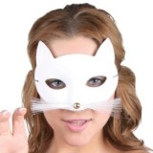 tabby cat white eye mask