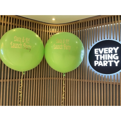 Jumbo Balloon with Personalised Text Balloon Bouquet